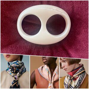 RARE Salvatore Ferragamo White Acetate Chunky Oval Scarf Ring Buckle NWOT